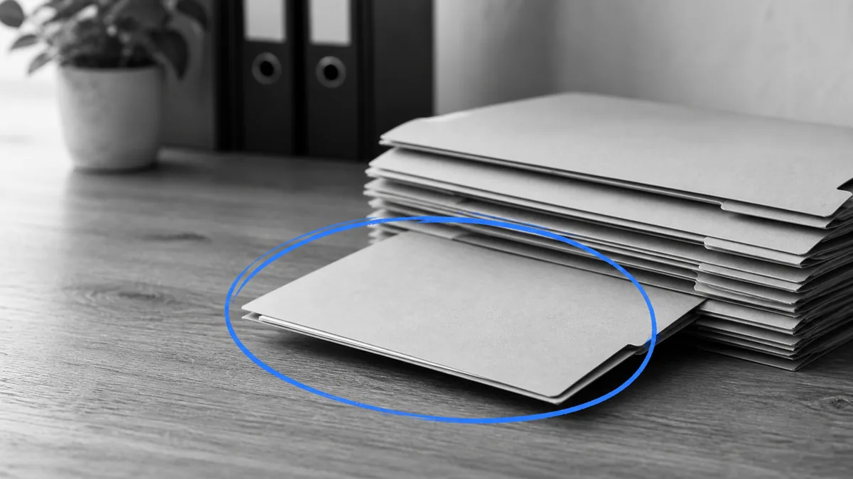 Dossier isolé du reste de la pile, symbole du problème précis à choisir avant d'envisager l'IA.